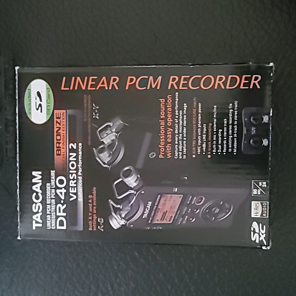 Tascam DR-40 Version 2 Black Linear PCM Audio Recorder